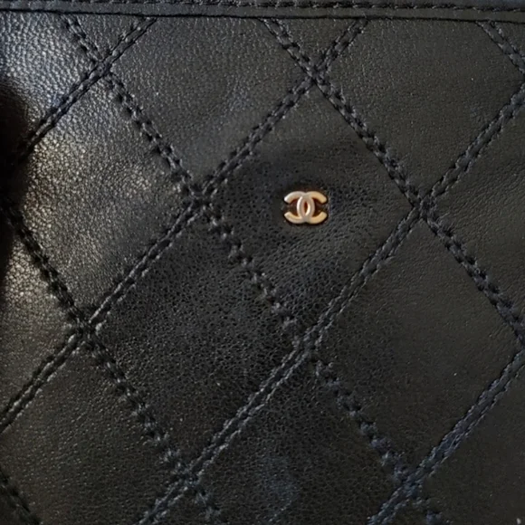 CHANEL Timeless Diamond Stitch Black Leather Bifold Wallet - Picture 10 of 16